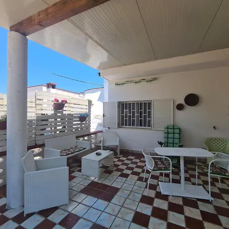 Trullo Dei Ricordi 別荘 オストゥーニ