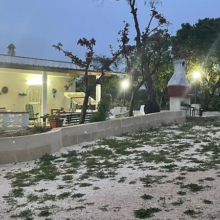 Trullo Dei Ricordi * オストゥーニ