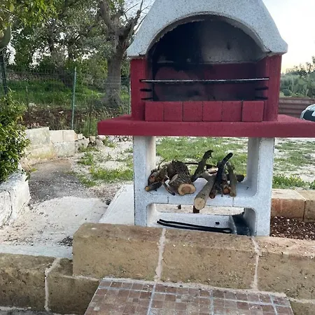 Trullo Dei Ricordi * オストゥーニ