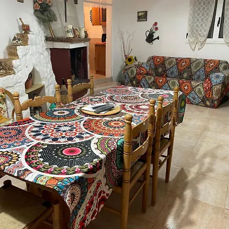 Trullo Dei Ricordi オストゥーニ